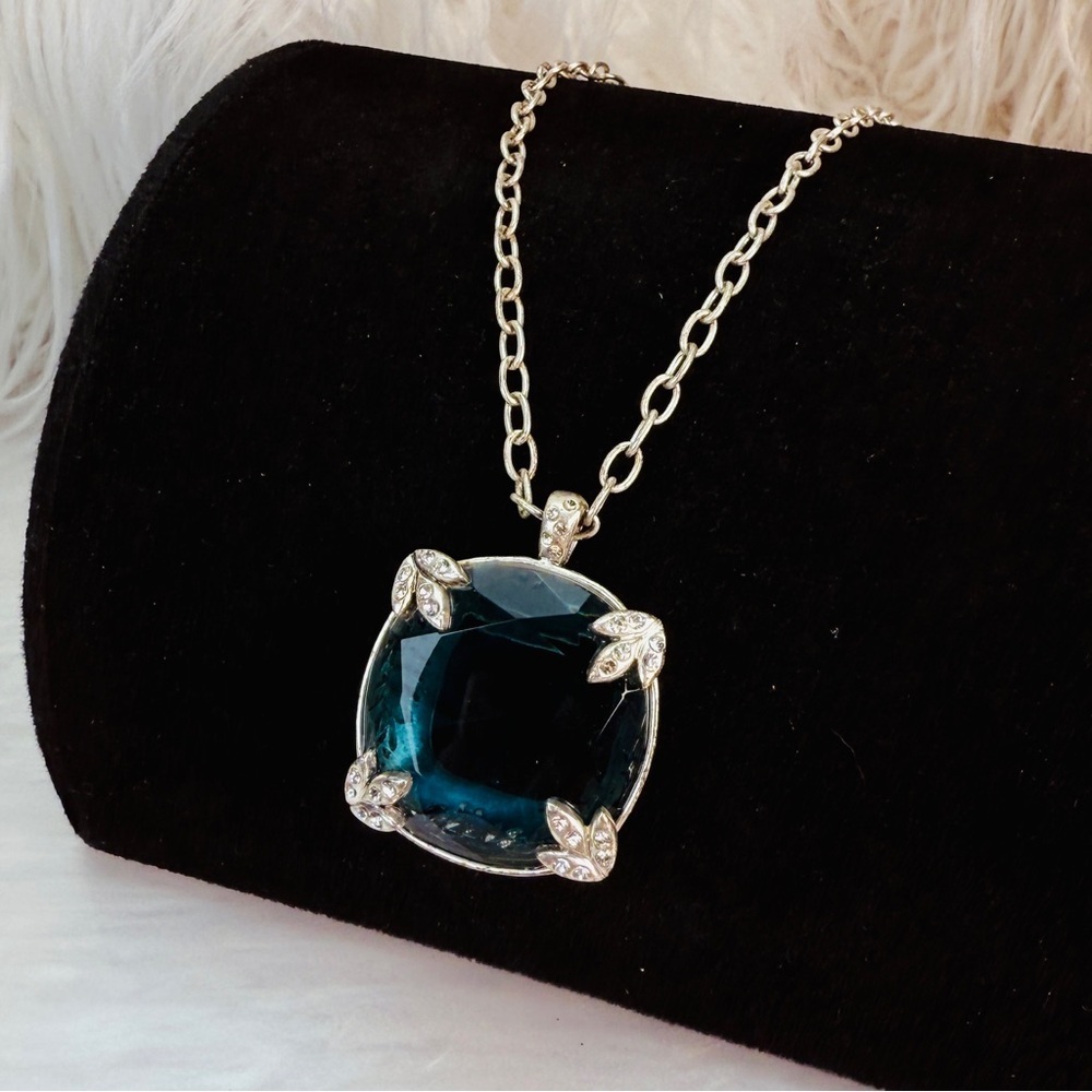 Vintage Sigrid Olesen Silvertone and Blue Pendant Necklace - Picture 12 of 13